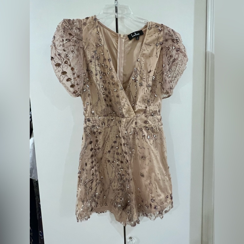 Lulus Pretty Perfect Beige Sequin Glitter Short Puff Sleeve Romper Size Small